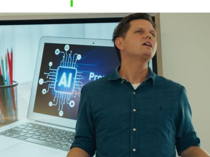 Foto af en lærer, der underviser i AI